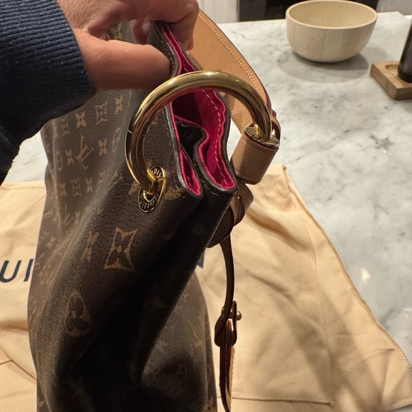 Louis Vuitton Graceful MM - Picture 12 of 12